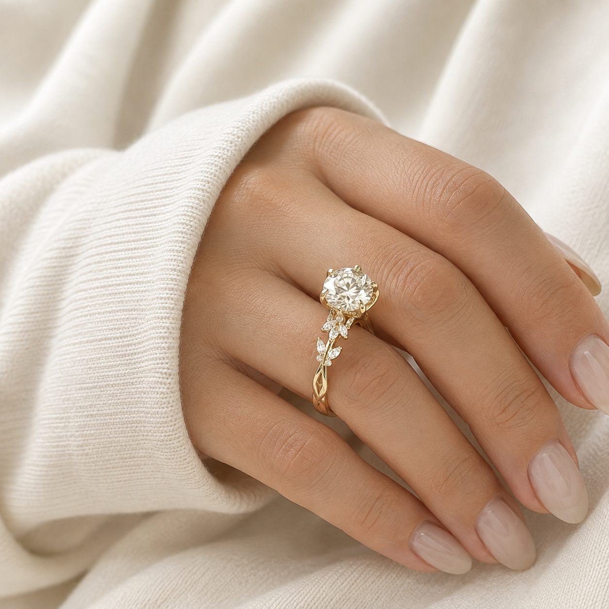 Round Brilliant Cut Engagement Ring, Floral Diamond Ring, Nature Inspired Gold Ring, Vintage Style Wedding Ring, Dainty Statement Ring